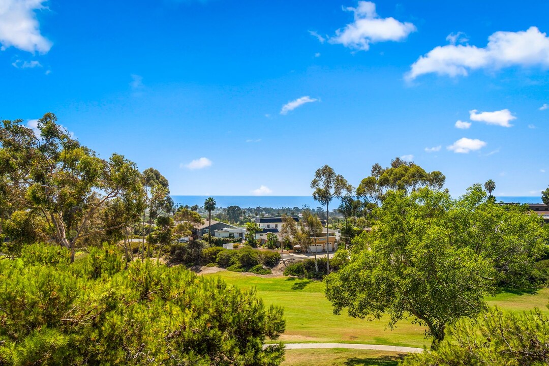 737 Calle Bahia in San Clemente, CA - Building Photo