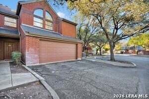 7930 Roanoke Run in San Antonio, TX - Building Photo