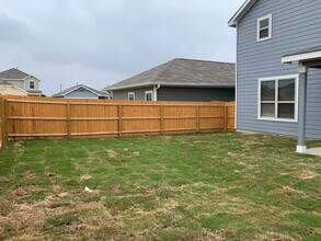 271 Kinsley Wy in New Braunfels, TX - Building Photo - Building Photo