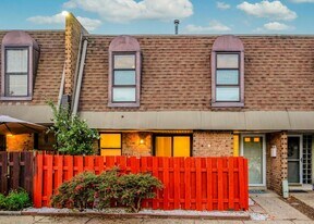 3333 Comly Rd, Unit 5 in Philadelphia, PA - Building Photo