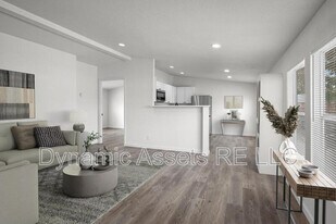 403 N Walnut St in Pittsburg, KS - Building Photo