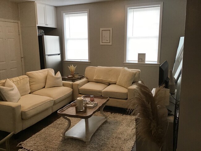 210 N Kent St, Unit A in Winchester, VA - Building Photo - Building Photo