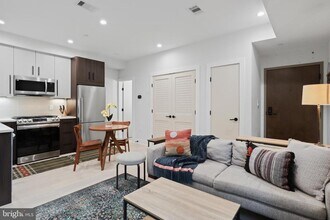 3933 14th St NW-Unit -2 in Washington, DC - Building Photo - Building Photo