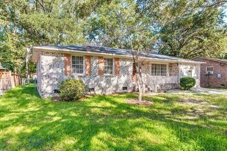 740 Hitching Post Rd in Charleston, SC - Building Photo - Building Photo
