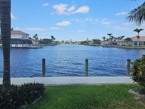 1927 SE 40th Terrace in Cape Coral, FL - Building Photo - Building Photo