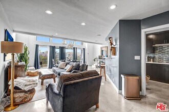 4105 Pacific Ave in Marina Del Rey, CA - Building Photo - Building Photo