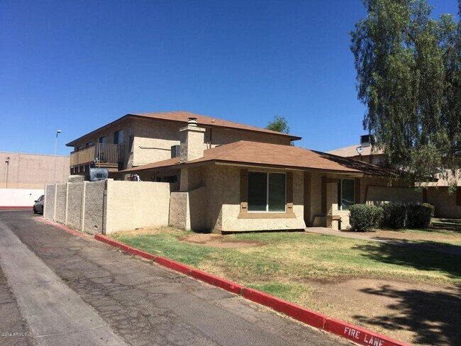 3315 W Loma Ln in Phoenix, AZ - Building Photo - Building Photo