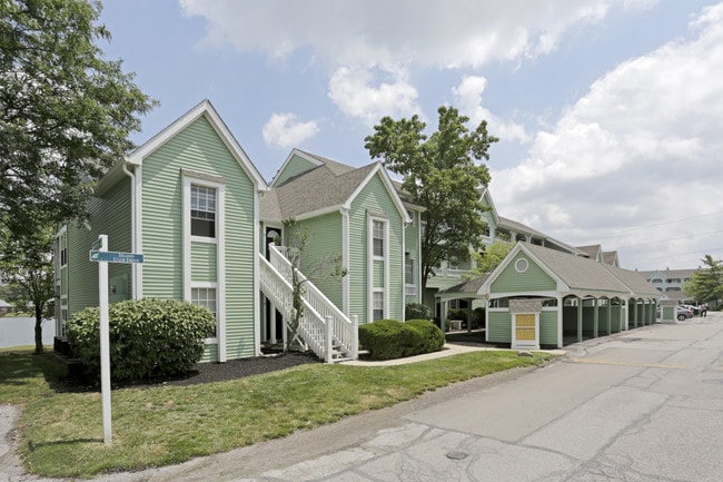 Loch Haven Apartments in Indianapolis, IN - Building Photo - Building Photo