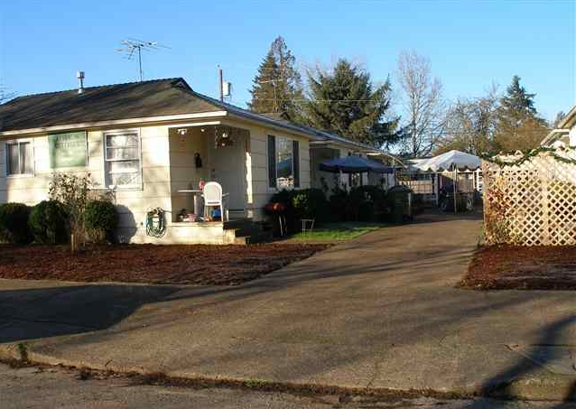 Catterlin Cottages in Salem, OR - Building Photo