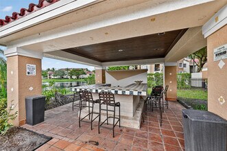 2011 Renaissance Blvd in Miramar, FL - Building Photo - Building Photo