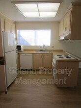 110 Oxford Ct in Vacaville, CA - Building Photo - Building Photo