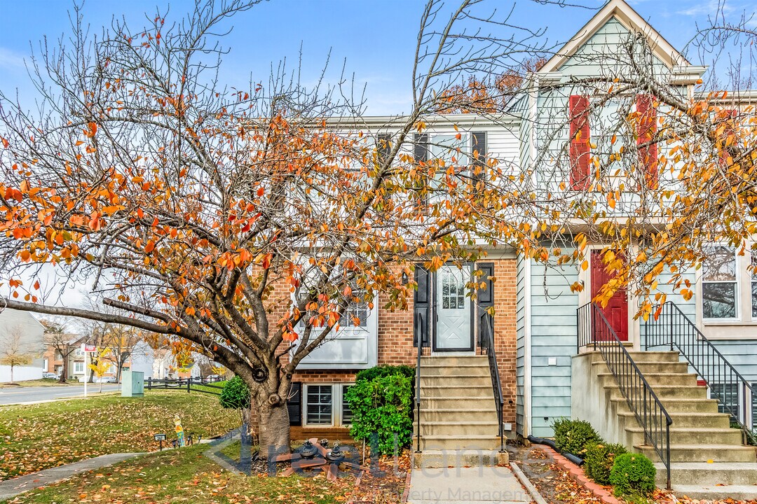 265 Red Jade Dr in Kettering, MD - Building Photo