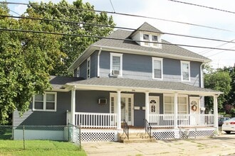 396 W Clements Bridge Rd, Unit Two in Runnemede, NJ - Building Photo - Building Photo