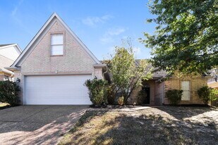 10109 Lynham Dr in Cordova, TN - Building Photo