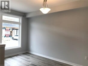 50 Welch Ln in Hamilton, ON - Building Photo - Building Photo