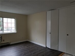 205 Bretton St in Bridgeport, CT - Building Photo - Building Photo
