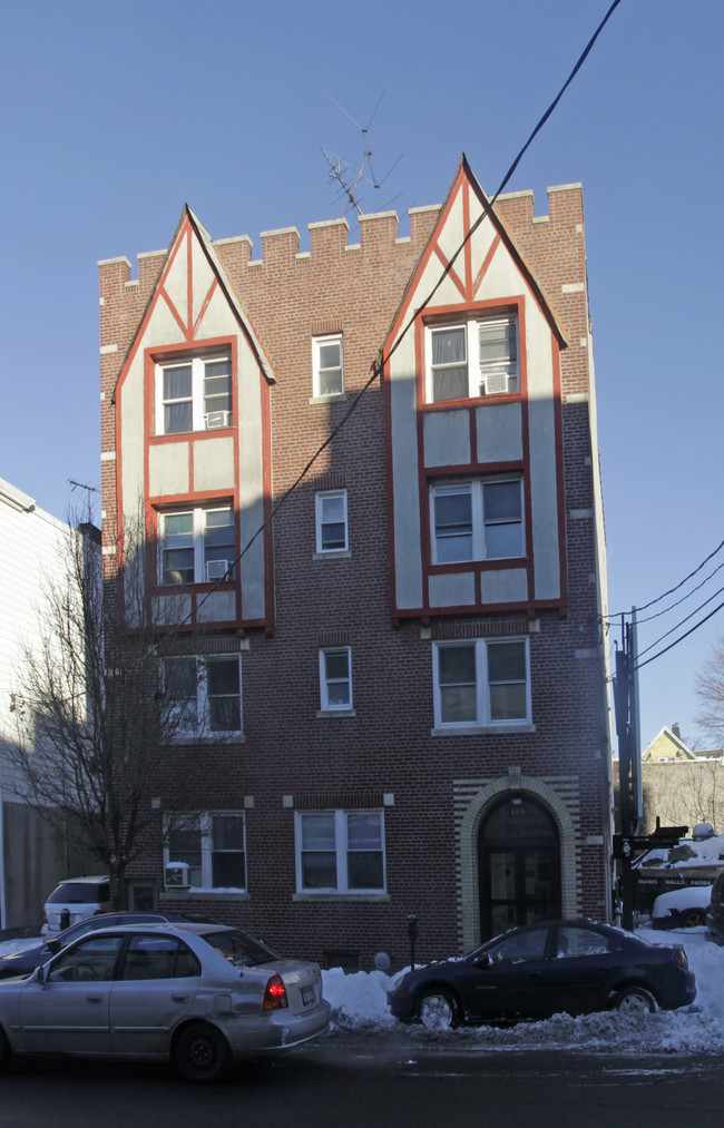 189 Stevens Ave in Mount Vernon, NY - Foto de edificio - Building Photo