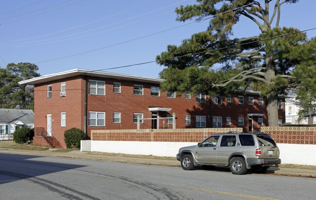 The Thomas Jefferson in Virginia Beach, VA - Building Photo - Building Photo