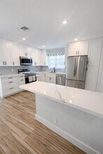 2632 Madison St in Hollywood, FL - Building Photo - Building Photo