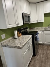 905 NW 7th Ave in Gainesville, FL - Building Photo - Building Photo