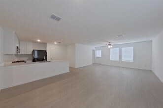 10737 Dusty Rnch Rd in Fort Worth, TX - Building Photo - Building Photo