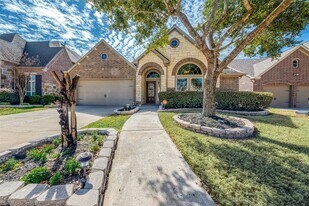 10214 Carolyndale Dr in Richmond, TX - Building Photo