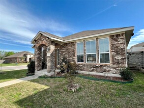 727 Speckled Alder Dr in Pflugerville, TX - Building Photo - Building Photo