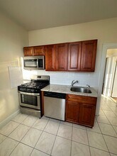 912 90th Street Apartments in North Bergen, NJ - Foto de edificio - Interior Photo