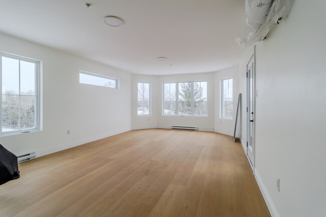 property at 975 Brookside Dr