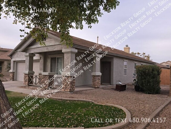 3894 E Latham Way in Gilbert, AZ - Building Photo - Building Photo