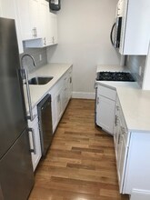 121 Park Dr, Unit 24 in Boston, MA - Foto de edificio - Building Photo