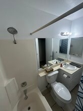 4071 Johnson Dr in Oceanside, CA - Building Photo - Building Photo