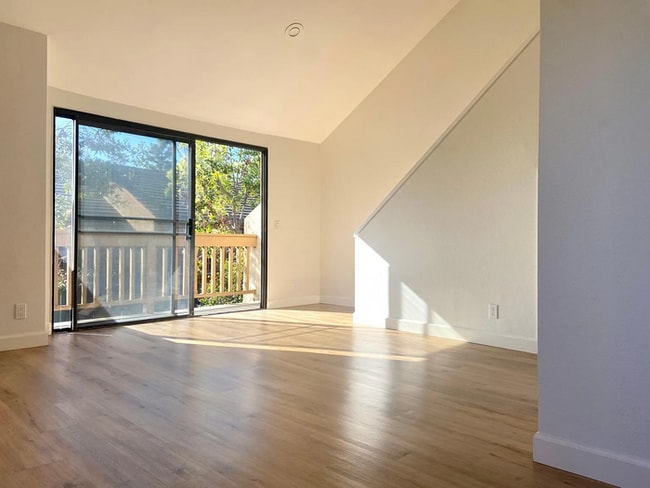 501 Orange Blossom in Irvine, CA - Building Photo - Building Photo