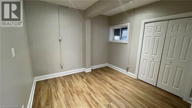 540 King St E in Hamilton, ON - Building Photo - Building Photo