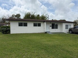 19701 Christmas Rd in Cutler Bay, FL - Building Photo