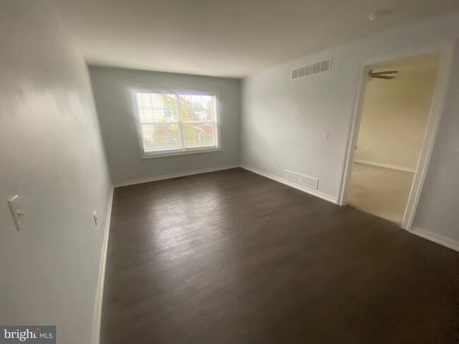 124 Mortimer St in Dunmore, PA - Building Photo - Building Photo