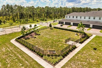15351 Burgtheater Dr in Winter Garden, FL - Building Photo - Building Photo