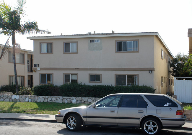 911 S Ventura Rd in Oxnard, CA - Building Photo - Building Photo