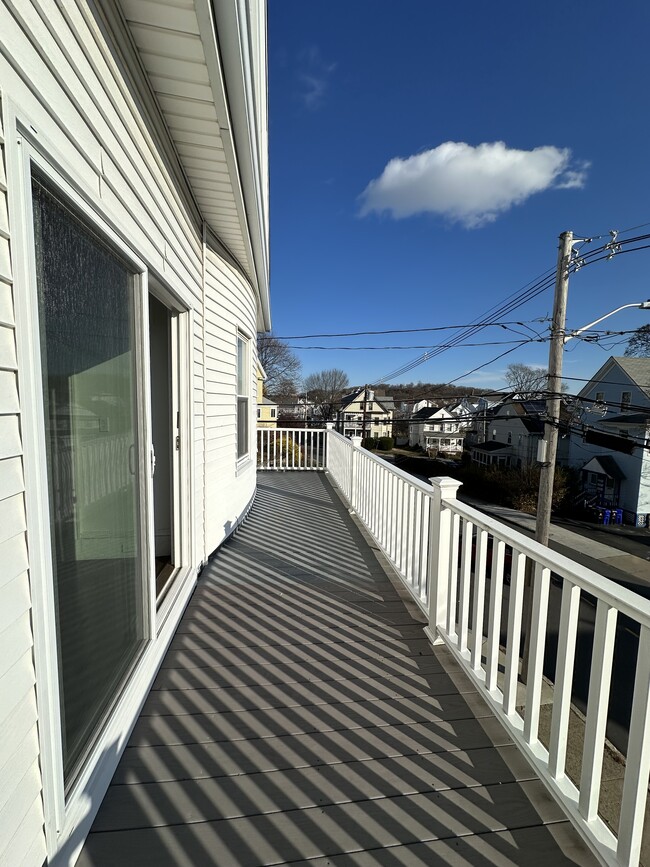 43 Glenwood St, Unit # 02 in Malden, MA - Foto de edificio - Building Photo