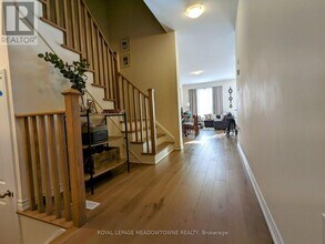 28 Sigford St in Whitby, ON - Building Photo - Building Photo