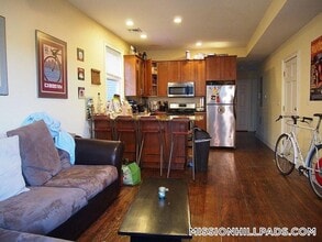 731 Parker St in Boston, MA - Building Photo - Building Photo