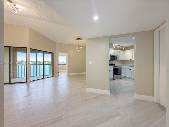 929 Hamilton Dr in Homestead, FL - Foto de edificio - Building Photo