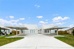 29 Las Vistas Ln in Weslaco, TX - Building Photo