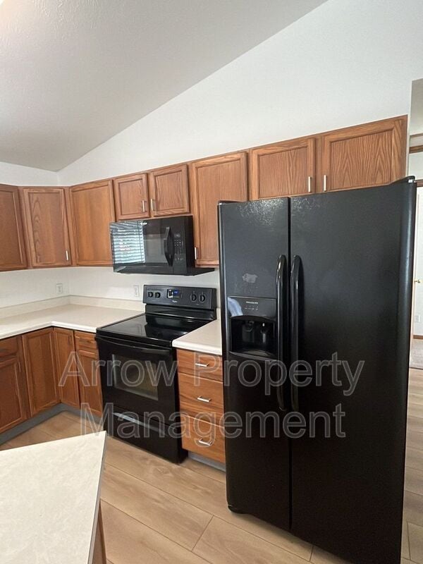 249 W Irving St in Lincoln, NE - Building Photo - Building Photo
