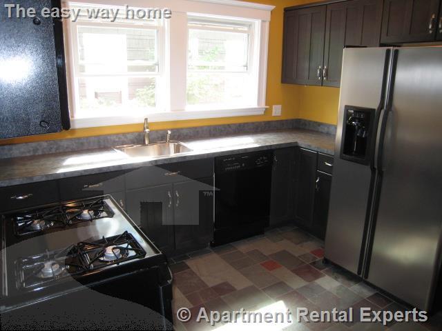 303 Alewife Brook Pkwy in Somerville, MA - Building Photo