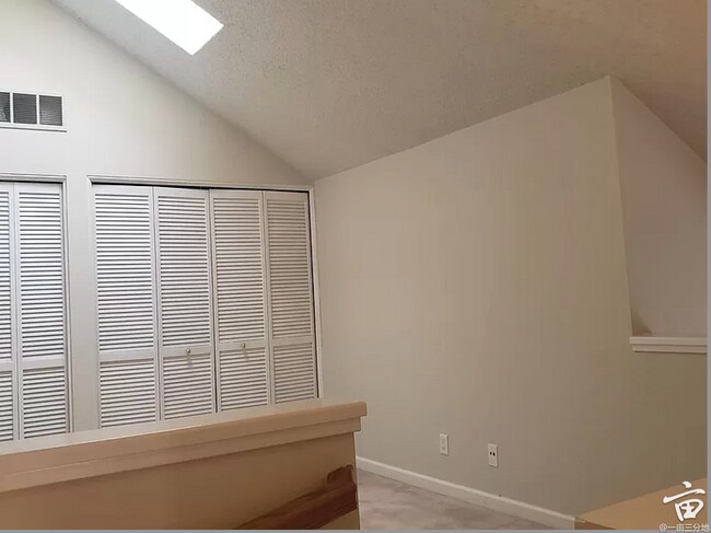 property at 2100 Vista del Mar