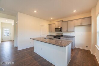 322 Heritage Crossing Dr in Maryville, TN - Foto de edificio - Building Photo