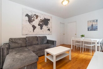 317 E 93rd St in New York, NY - Building Photo - Building Photo