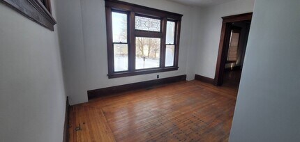 221 S Seneca Ave in Alliance, OH - Building Photo - Building Photo