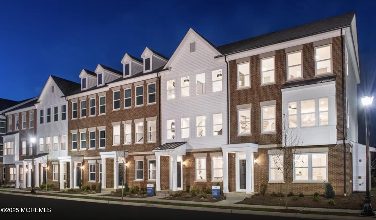 74 Driftwood Cir in Oceanport, NJ - Building Photo